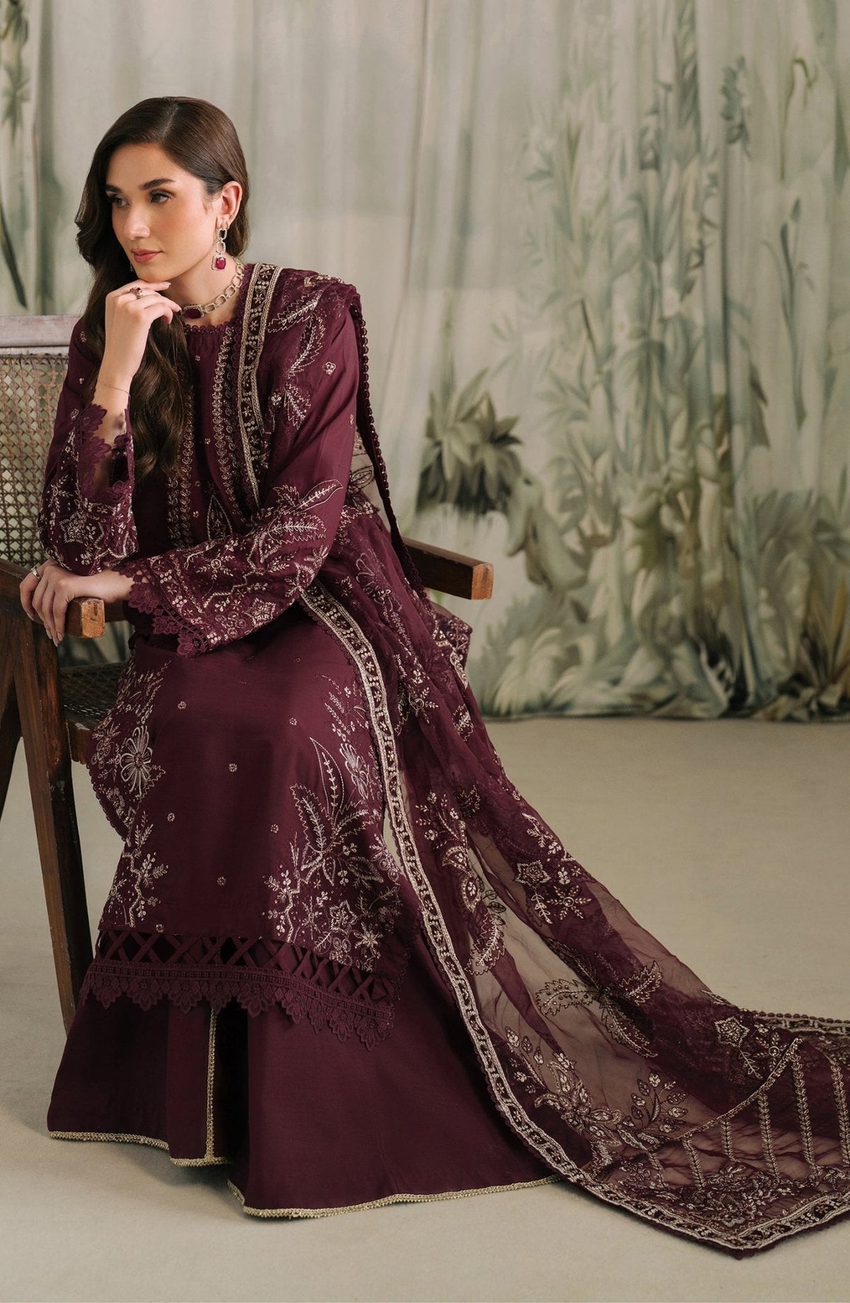 ZRF - RW - 04 LIANA - NEW NAMAL PRET